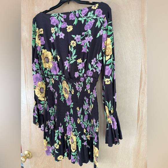 Urban Outfitters Leandra Smocked Long sleeve Dress. - Picture 12 of 12